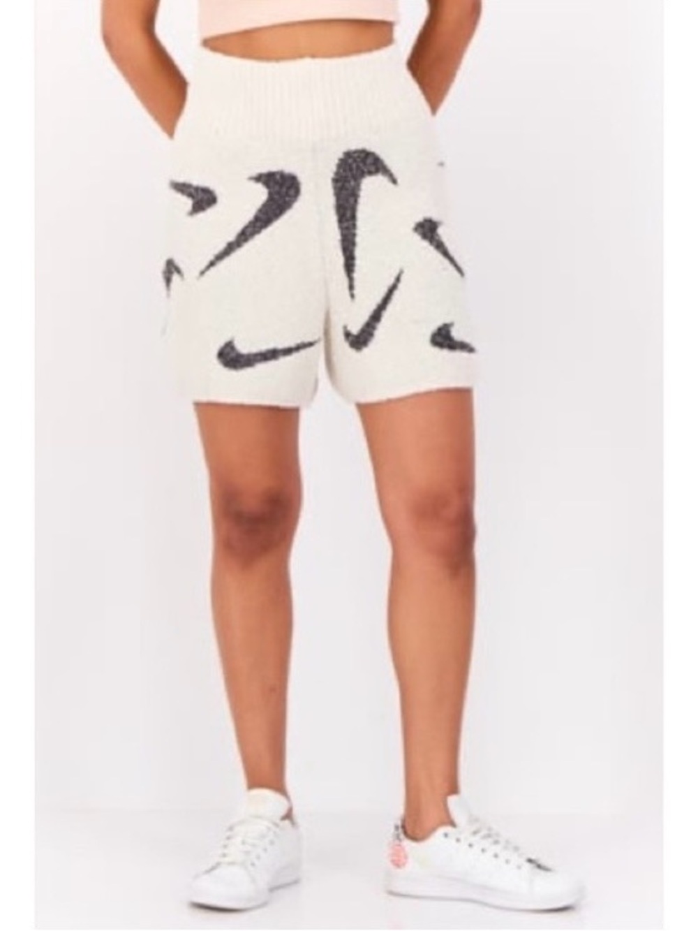NIKE Phoenix Cozy Bouclé Shorts